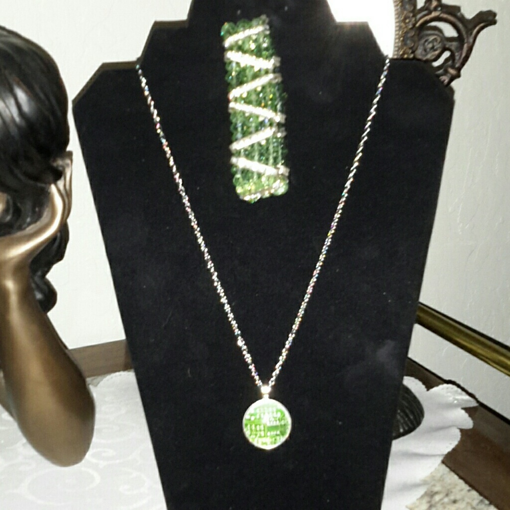 Green set. Pics don't do justice.