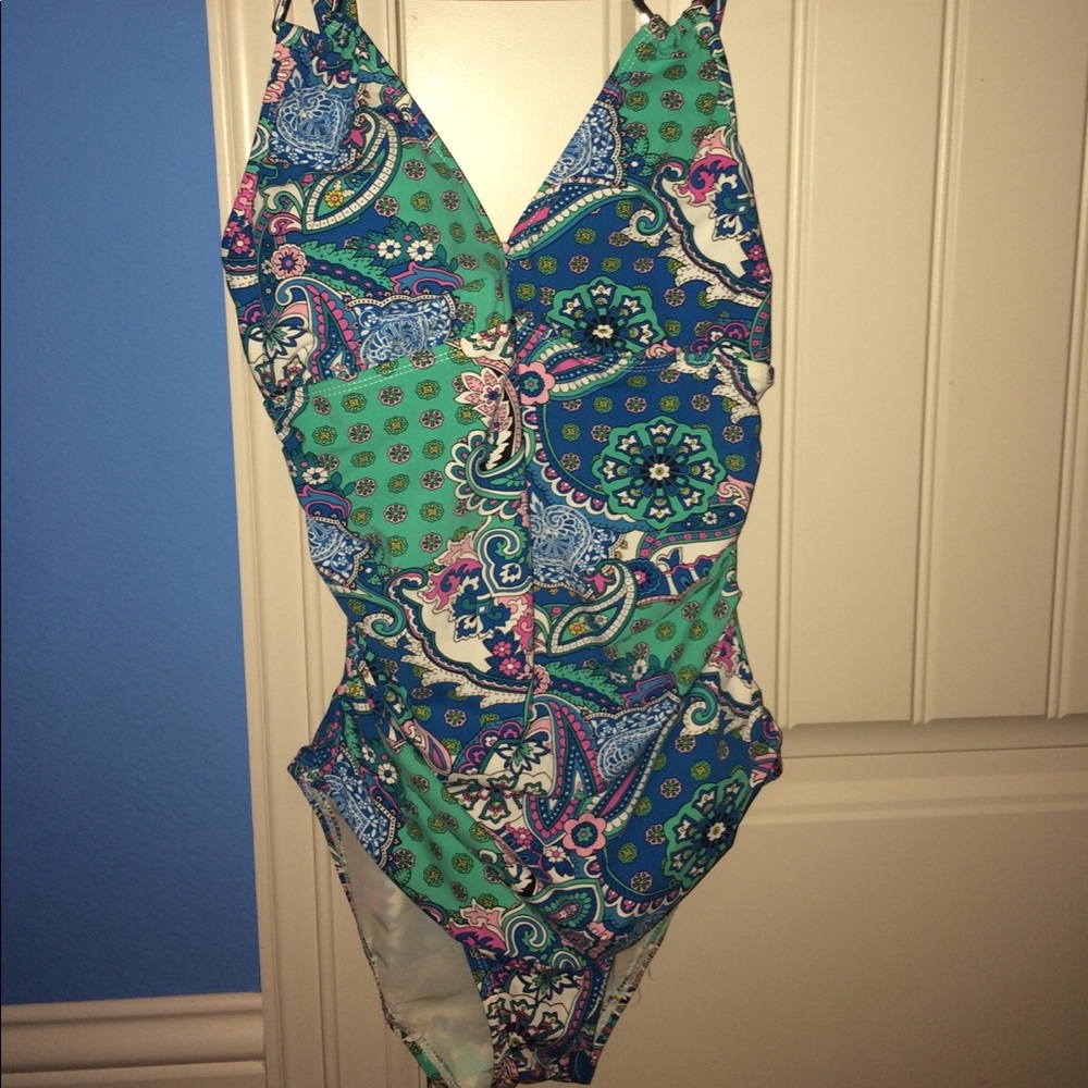 Love your assets by Sara Blakley swimsuit