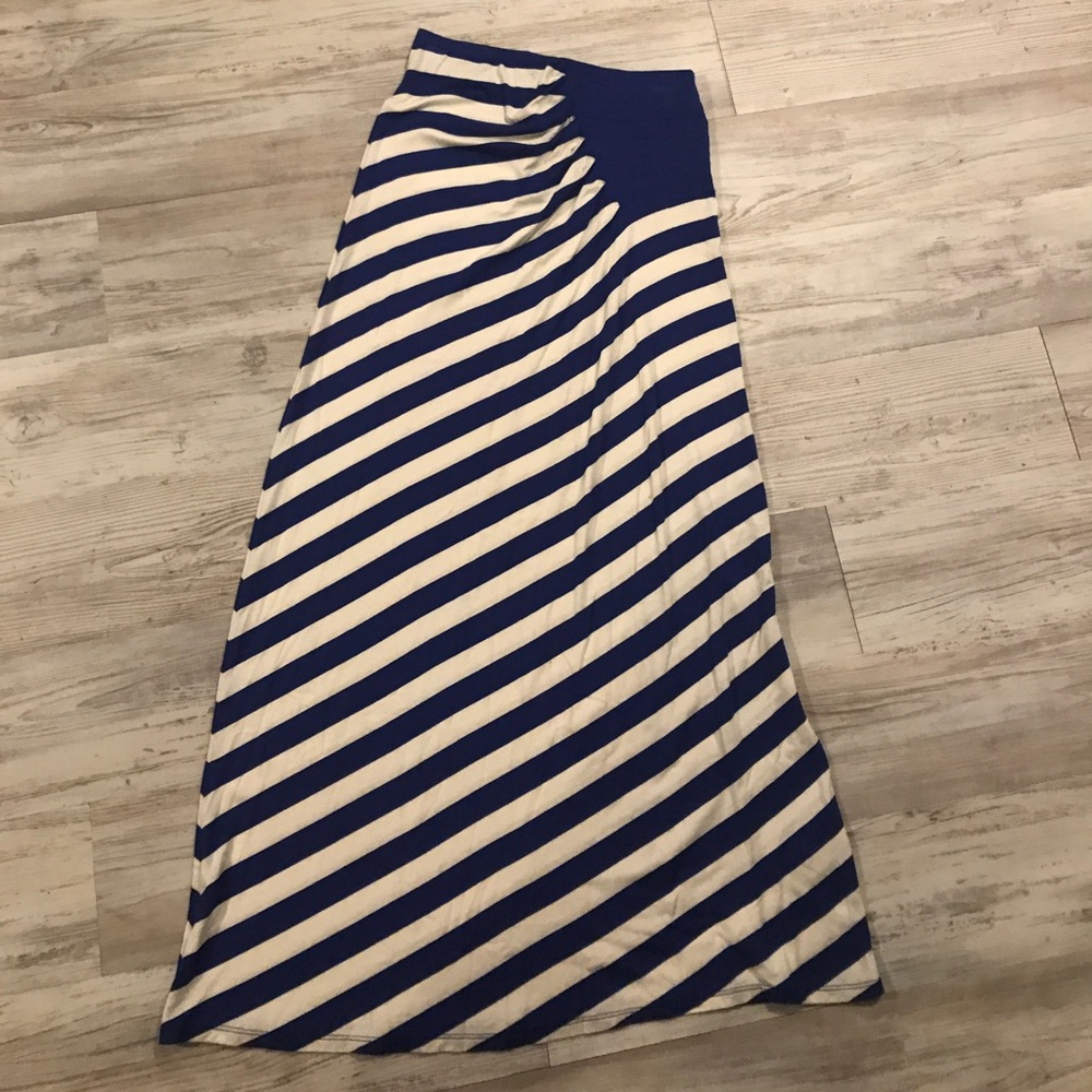 Maxi skirt