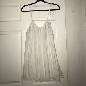 Tobi - White medium lace dress