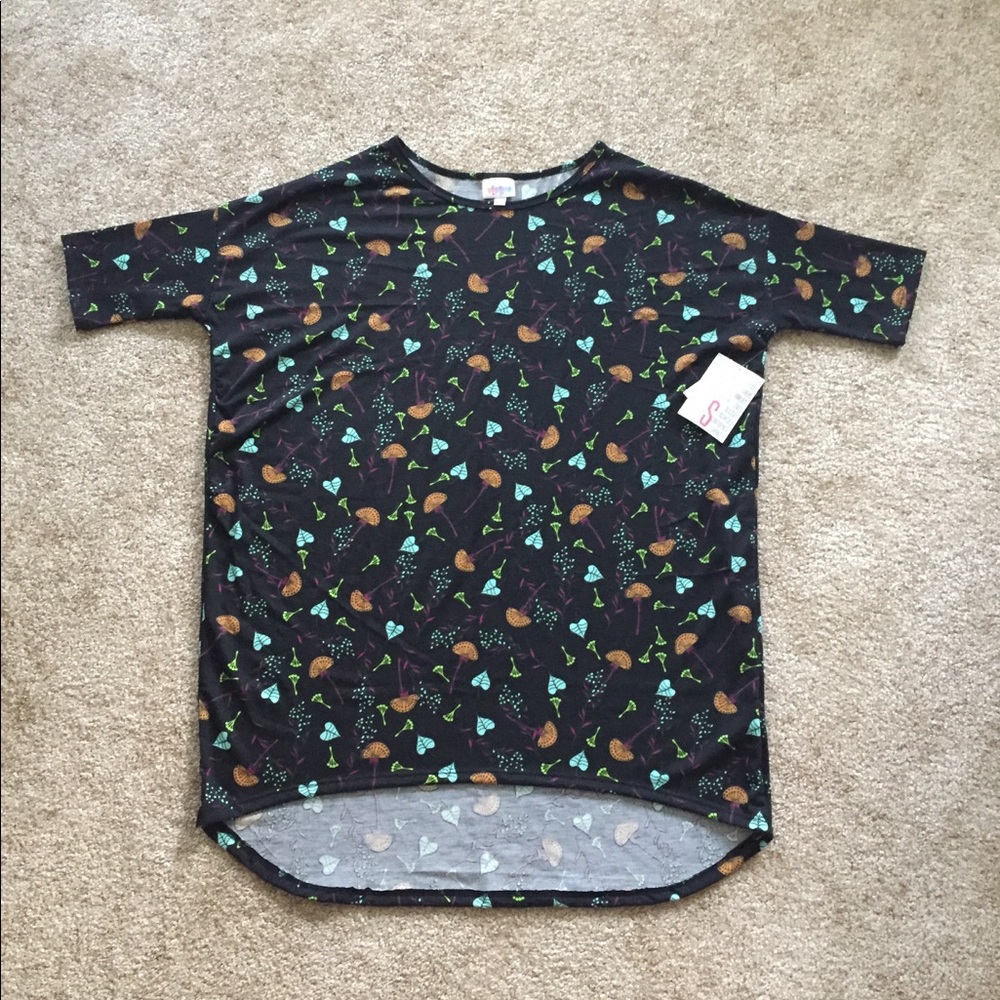 BNWT Lularoe Black/Floral/Fan Irma