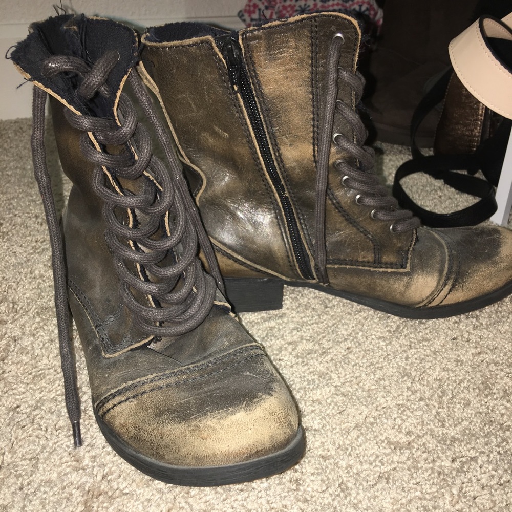 Amazing brand new boots