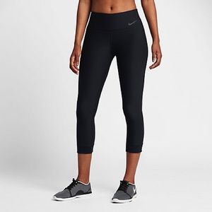 NWOT Nike Power Legend Crop Leggings