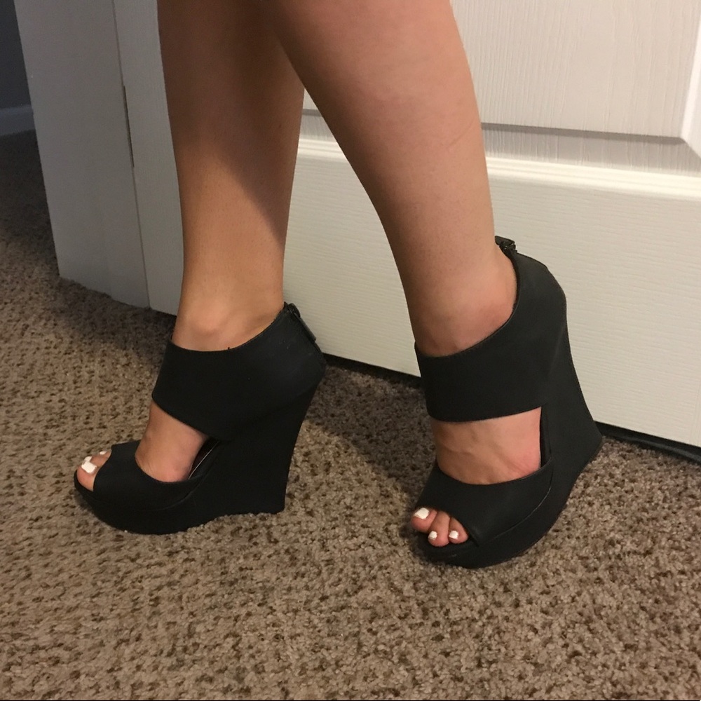 High Black Wedges!