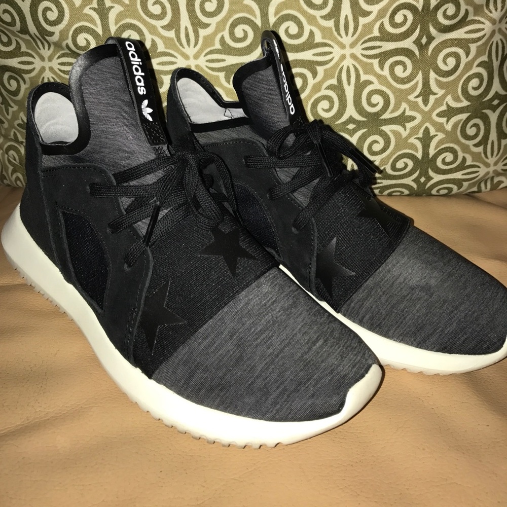 -SOLD- Adidas tubular Limited Edition Rita Ora