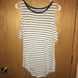 Open shoulder t shirt