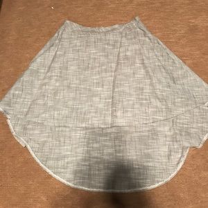 High waisted grey skirt