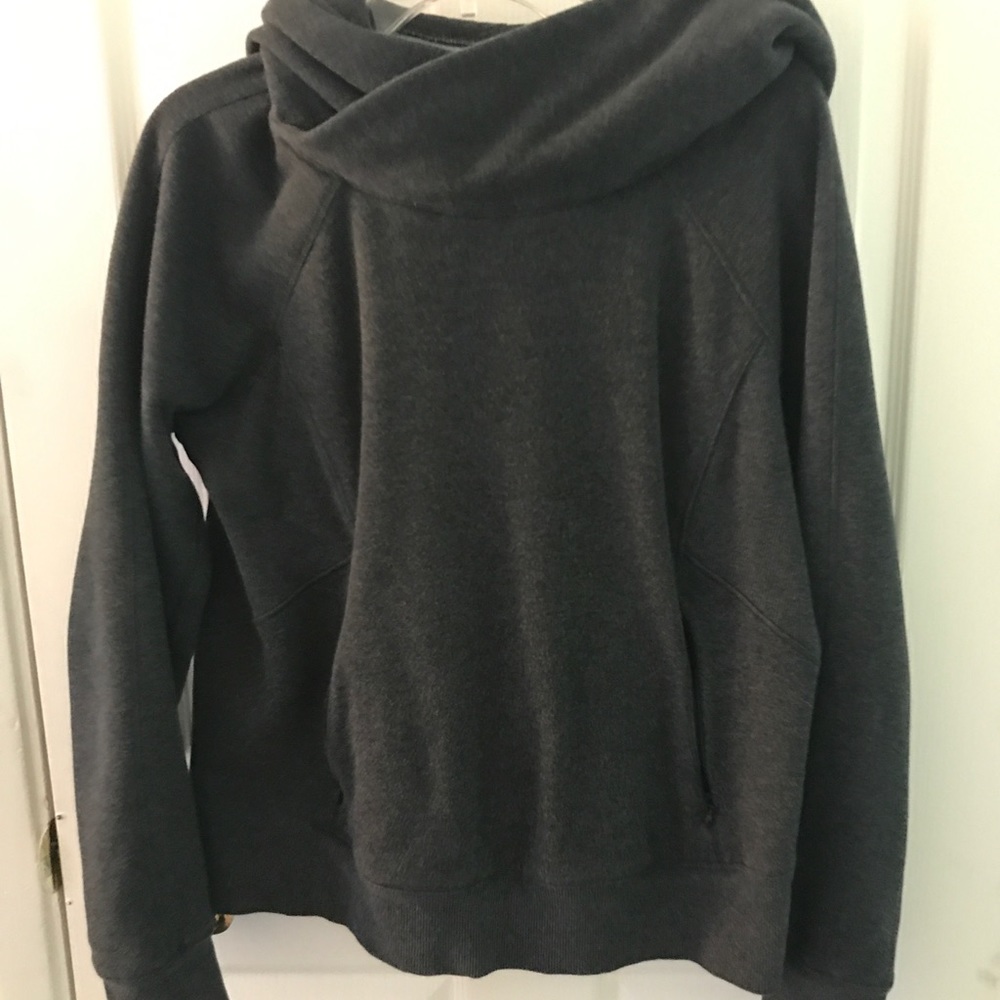 [12] LULULEMON cowl neck hoodie