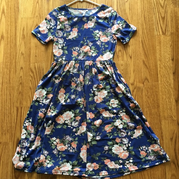Journey Five Dresses - NEW Blue Floral Dress with Short Sleeves Journey Five Dresses - NEW Blue Floral Dress with Short Sleeves