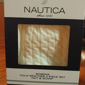 NWOT NAUTICA WOMENS 2 PC HAT & SCARF SET