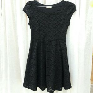 Black Lace Dress Size Large in Jrs L Super Cute