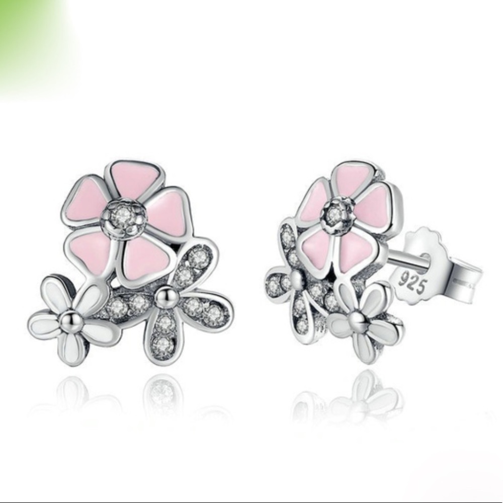 ✨DELICATE FLOWERS 🌸 EARRING ✨