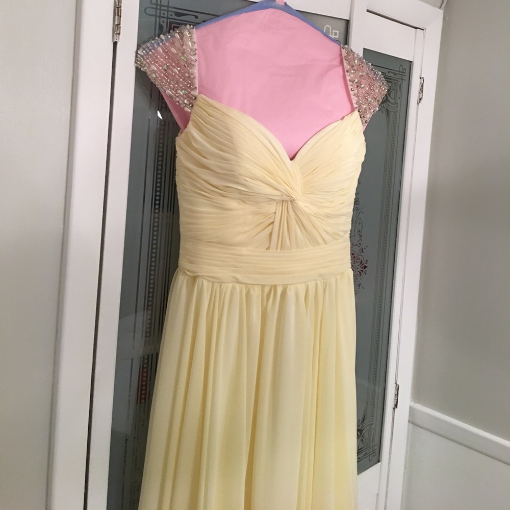 Yellow chiffon bottom with beaded cap sleeve
