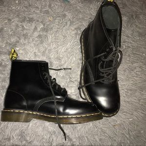 smooth black doc marten boots