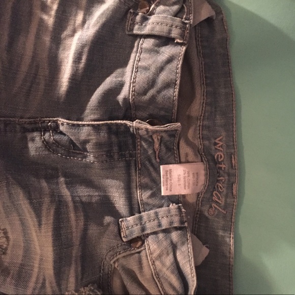 Ripped skinny jeans - Picture 2 of 4