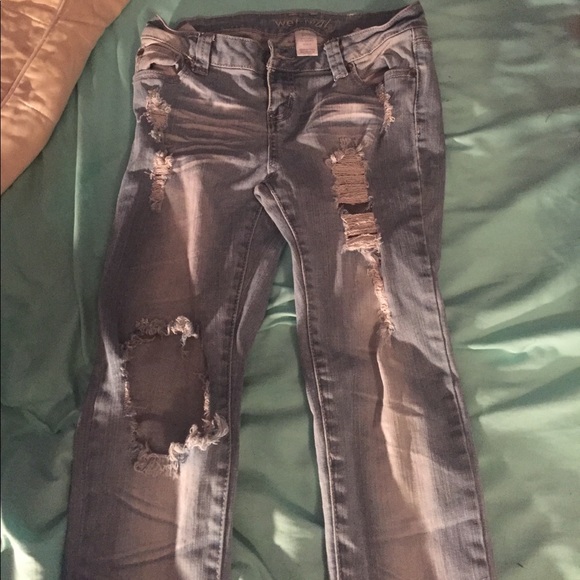 Ripped skinny jeans - Picture 3 of 4