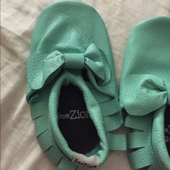 Baby shoes - Picture 3 of 4