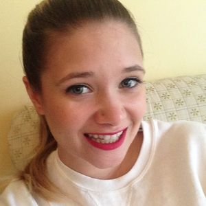 Meet your Posher, Stacy