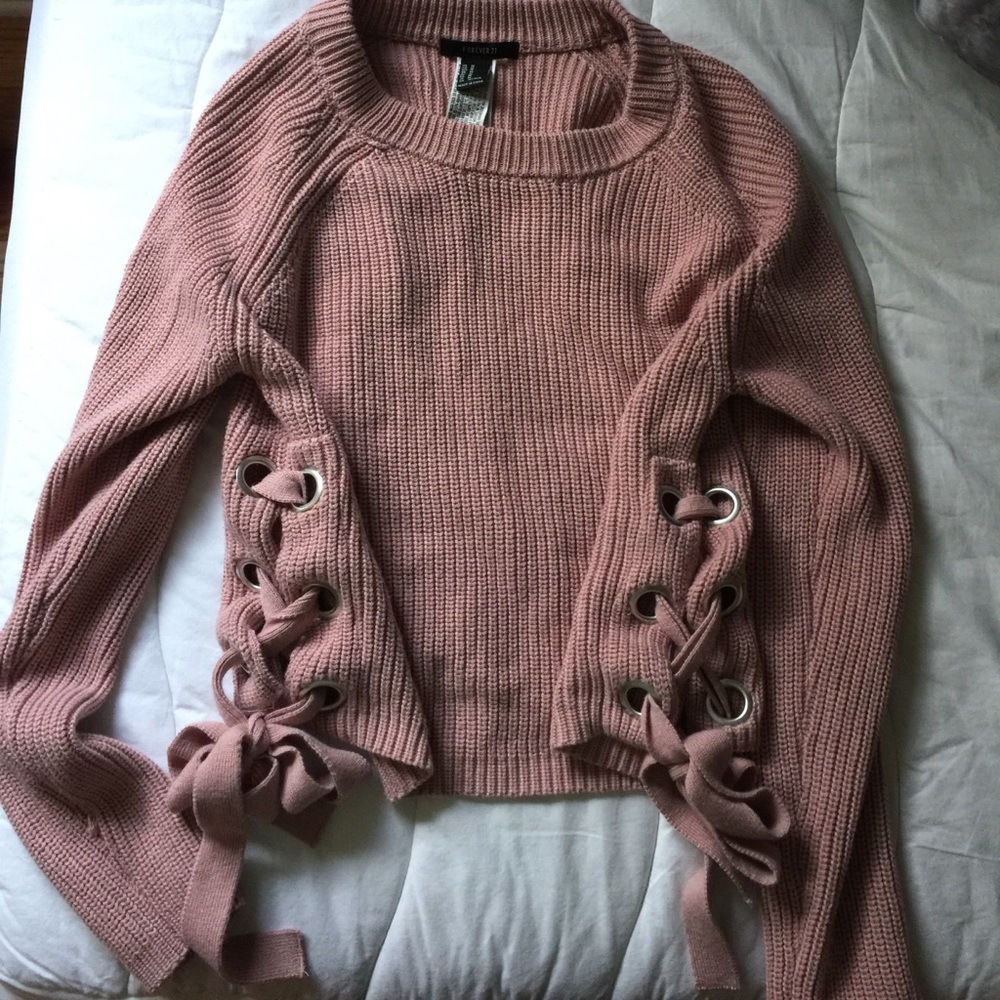 Forever 21 blush pink cropped sweater