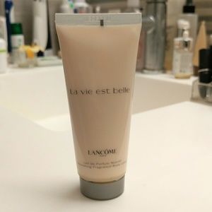 Lancome Nourishing Body Lotion - LA VIE EST BELLE