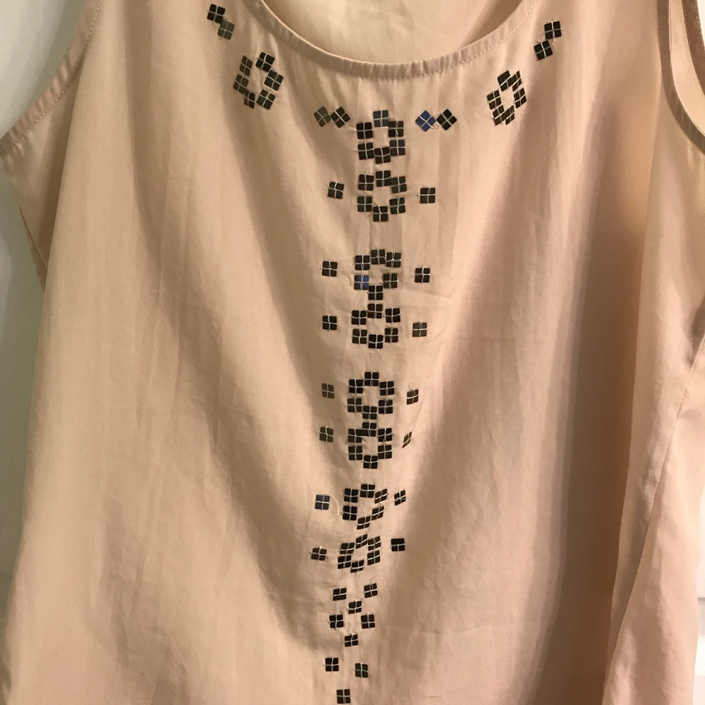 Gap tank top with beaded shoulders - Picture 3 of 6