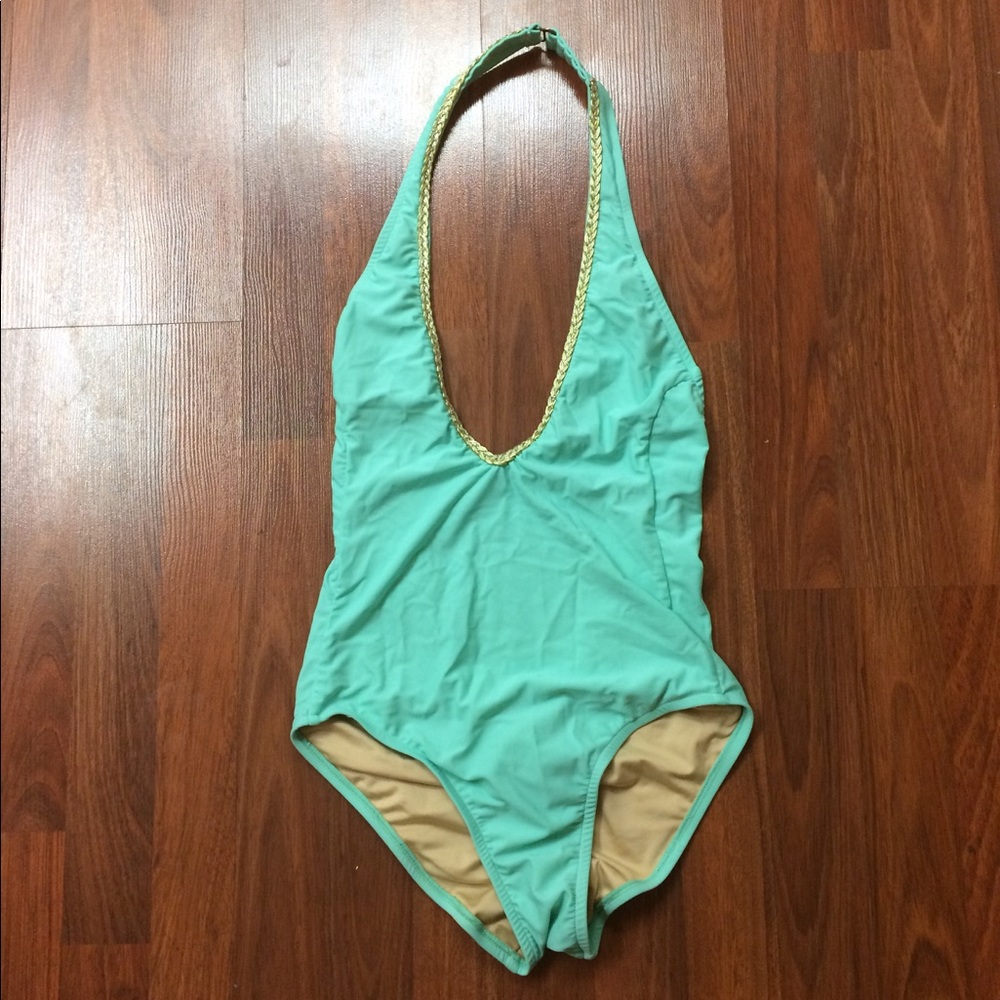 One piece swim suit