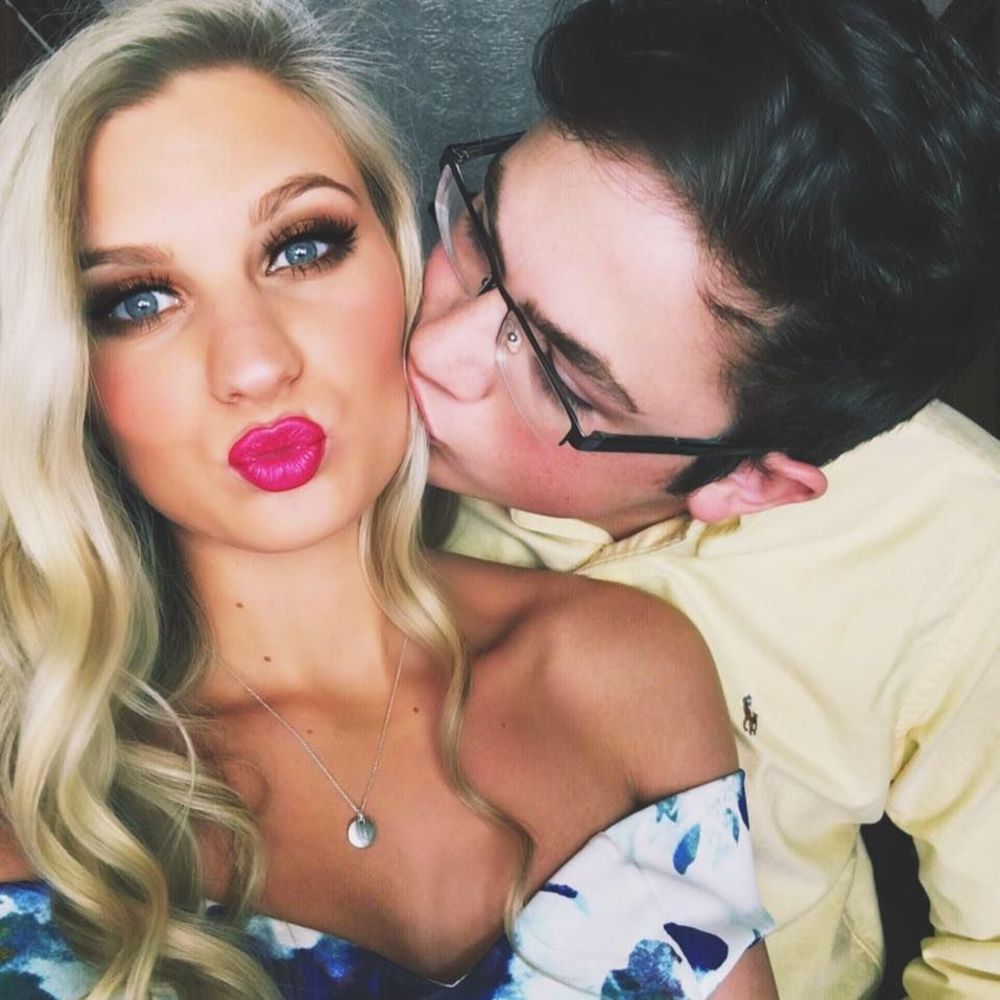 Meet your Posher, Kayla