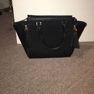 Black H &M tote bag