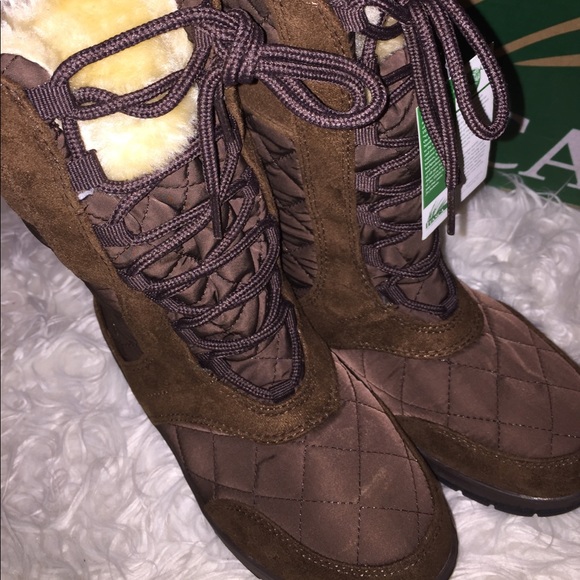 Itasca Brown "Tanya" Boots - Picture 5 of 7