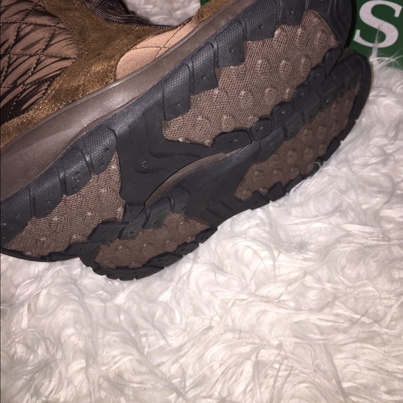 Itasca Brown "Tanya" Boots - Picture 6 of 7