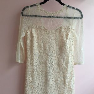 Lace fitted dress