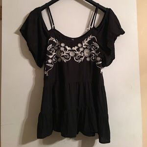Mossimo Supply Co cold shoulder top