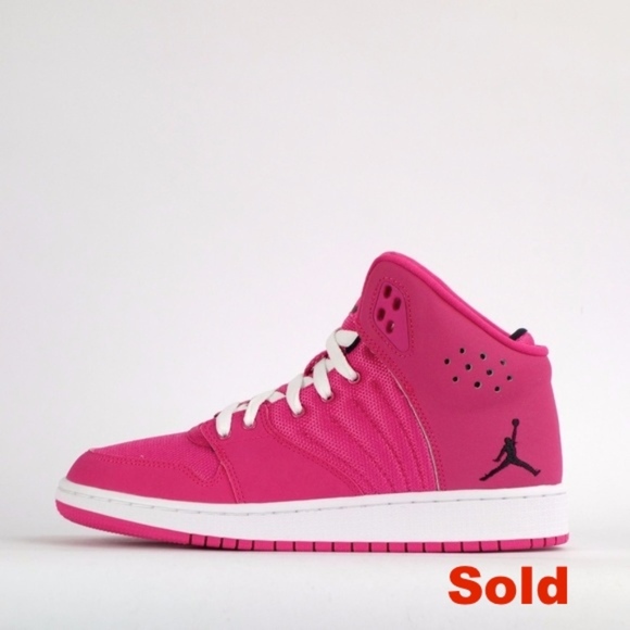 Air Jordan Shoes - Women's Jordan 1 flight 4 (size 6.5y/8)