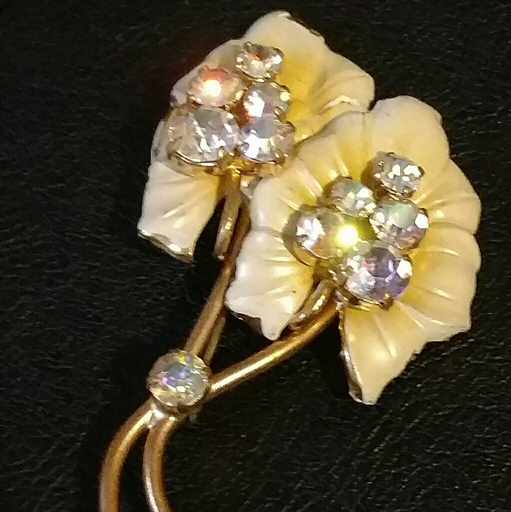 Vintage Austrian floral brooch with rhinestones