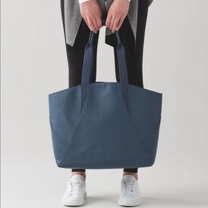Lululemon All Day Tote - Large