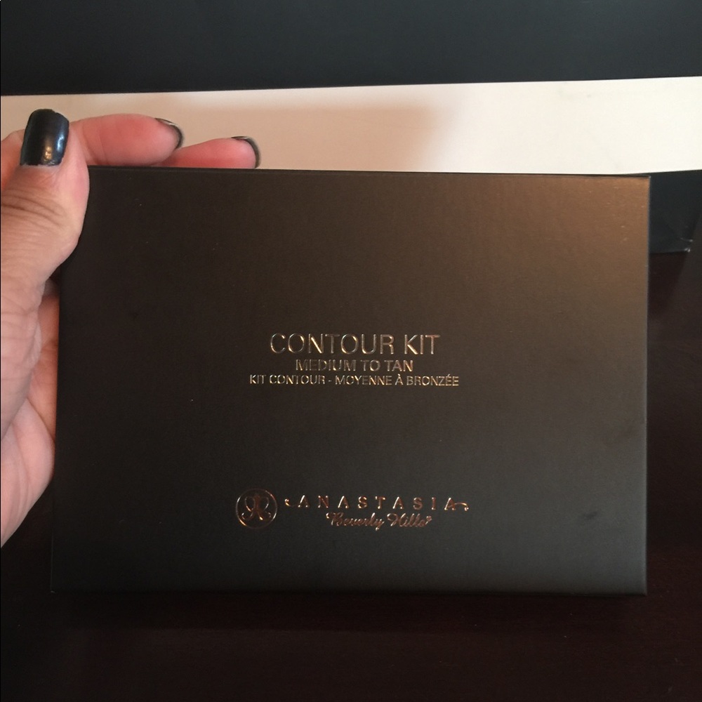 Anastasia Beverly Hills Contour Kit