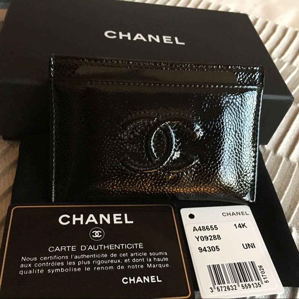 💢SOLD💢💢CHANEL CARD HOLDER