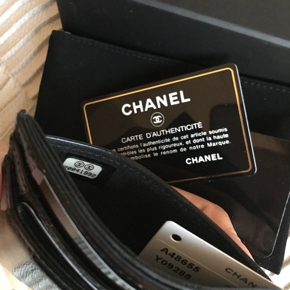💢SOLD💢💢CHANEL CARD HOLDER - Picture 2 of 8