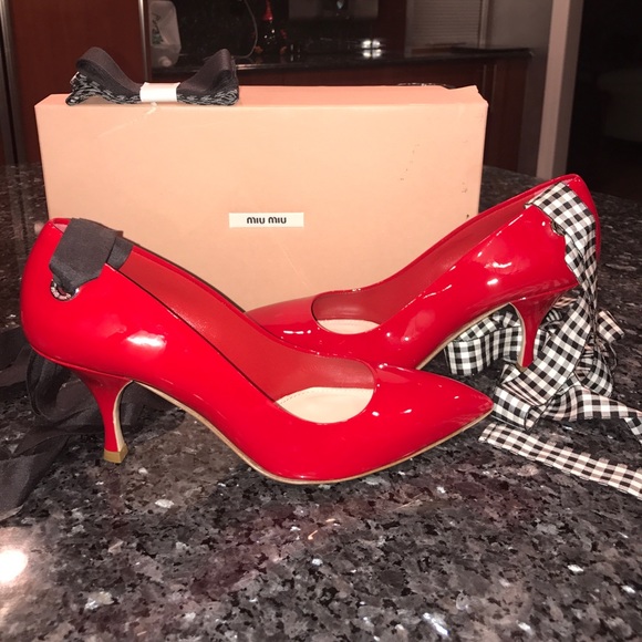 Miu Miu Red lace-up Pumps - Picture 1 of 4