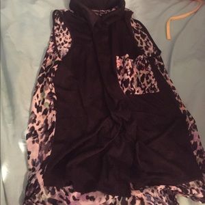 Buttoned tank top