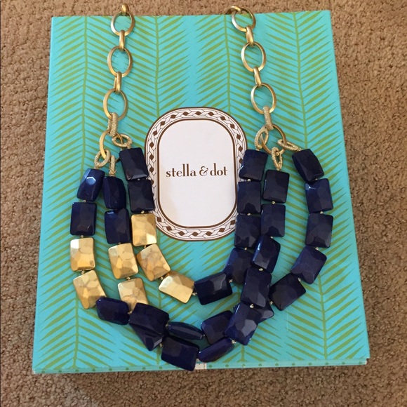 Stella & Dot statement necklace - Picture 1 of 3