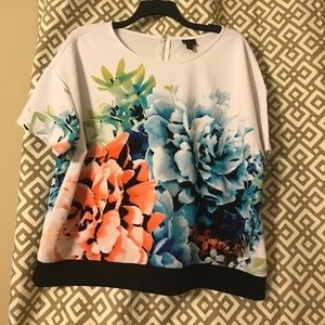 Beautiful Women's Floral Top by Worthington 2X