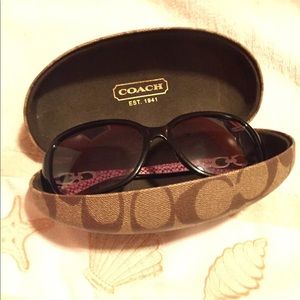 Black coach sunglasses.