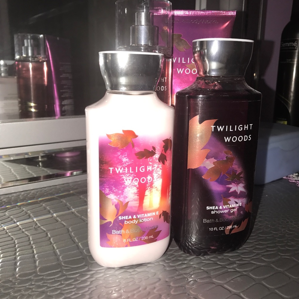 NWT Bath and body works set