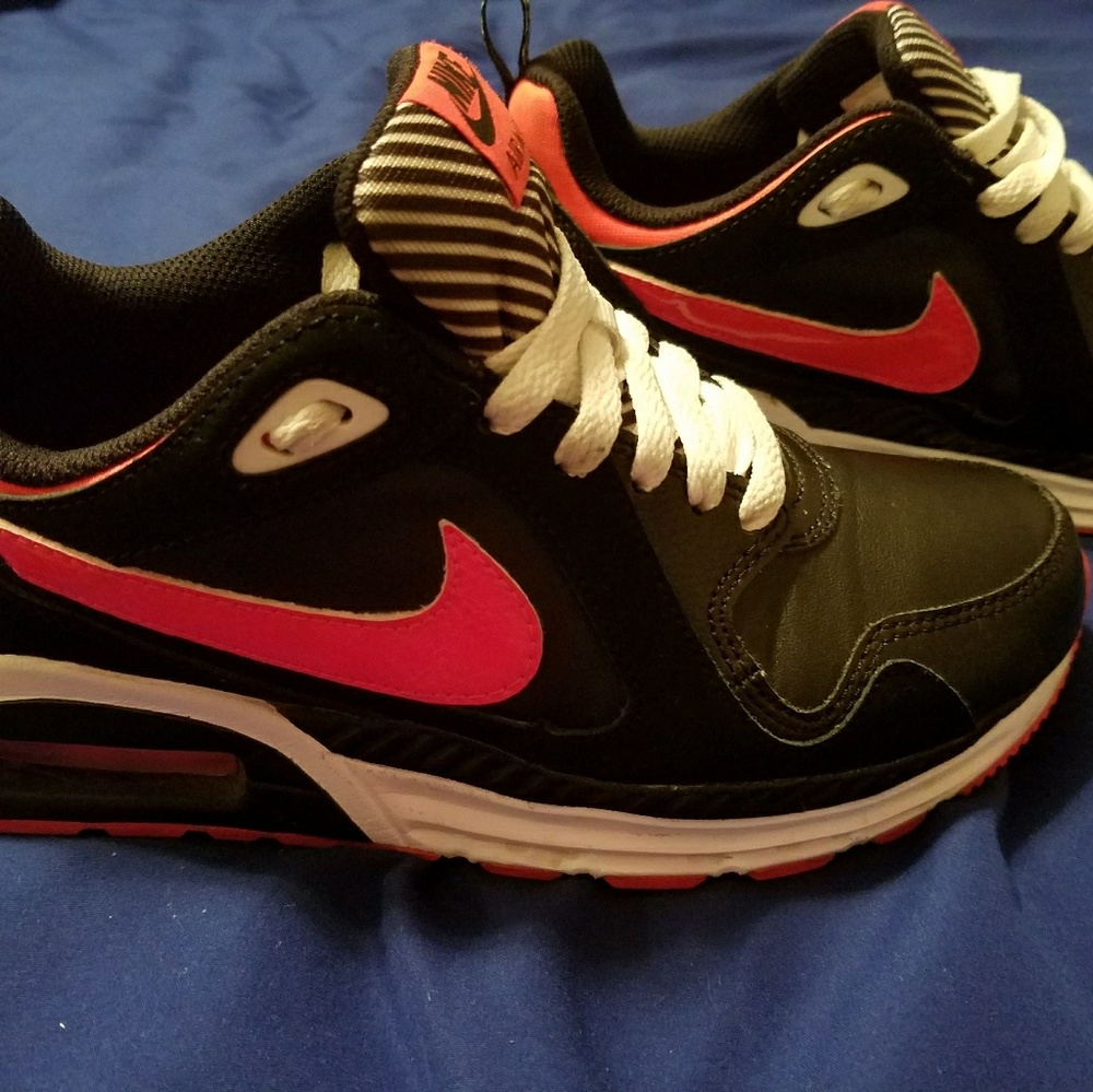 Girls 5Y pink & black Nike Air Max
