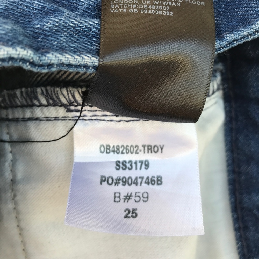 Urban Outfitters high waisted denim shorts - Picture 3 of 5