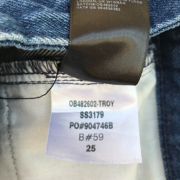 Urban Outfitters high waisted denim shorts - Picture 3 of 5