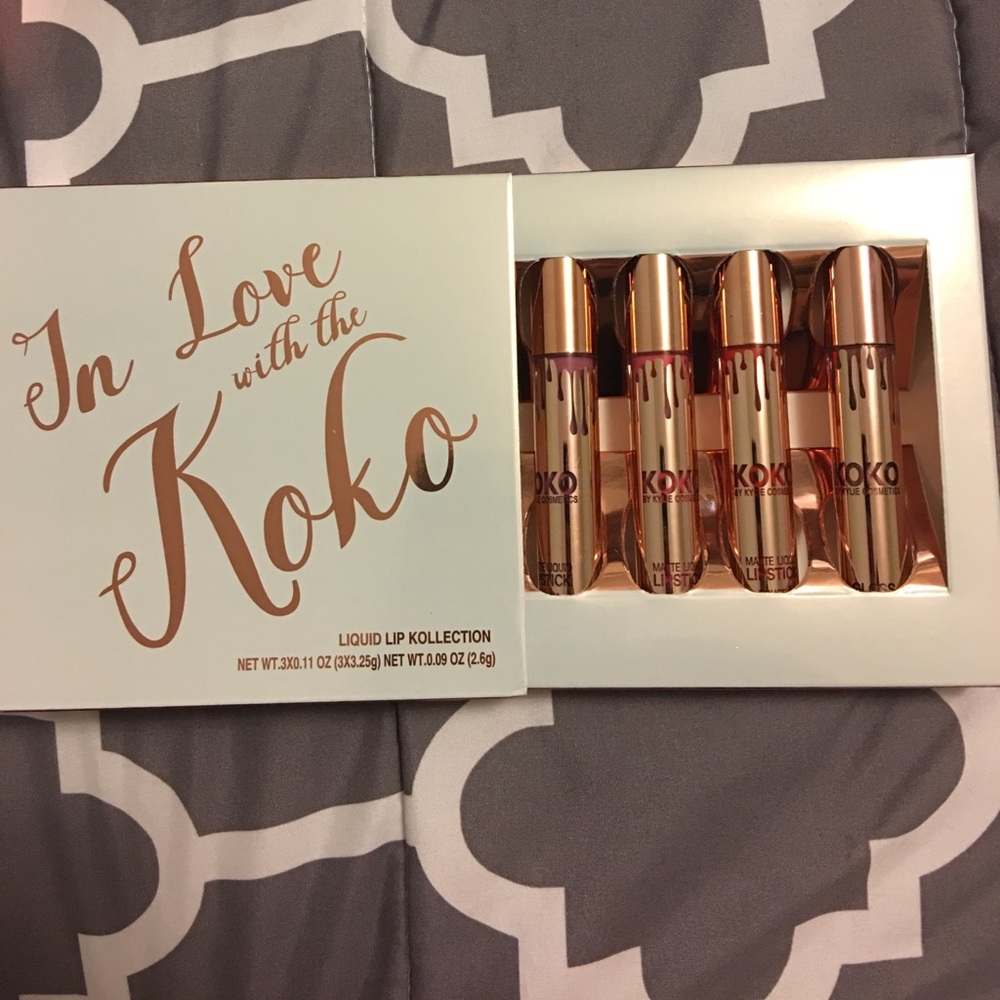 Brand new In Love With The Coco