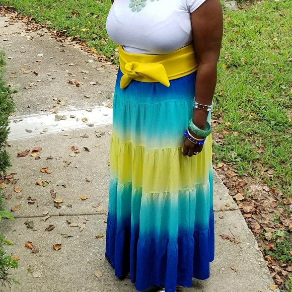 Waterfall skirt - Picture 3 of 3