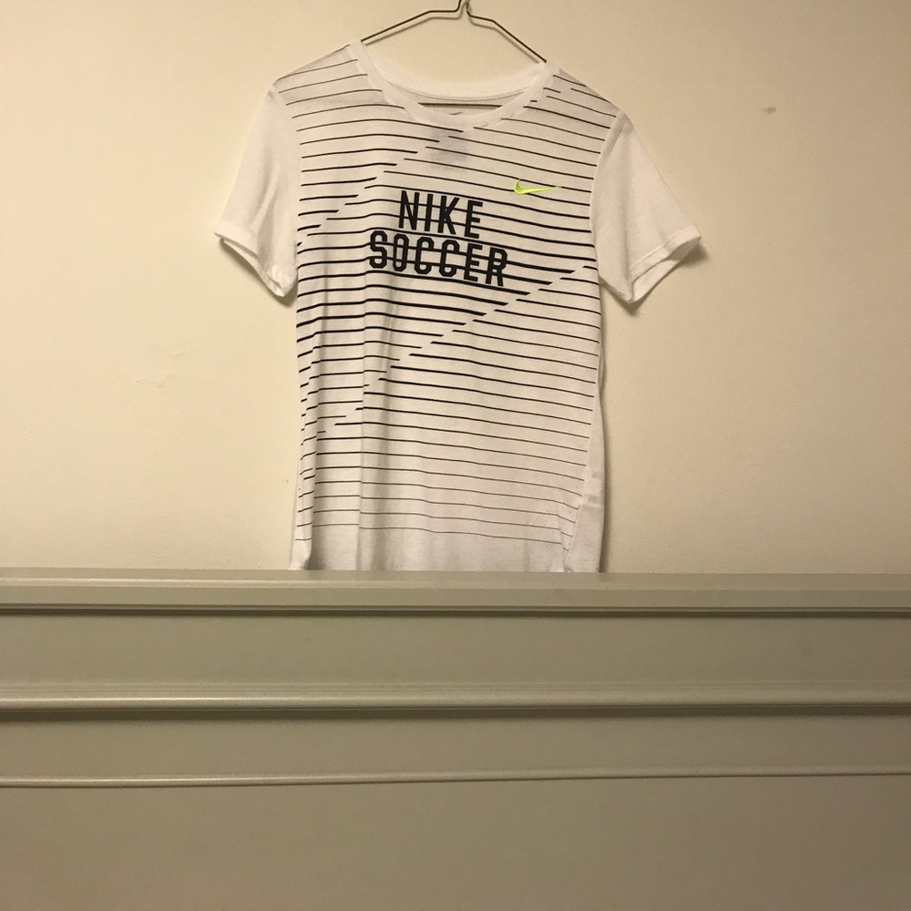 nike tee